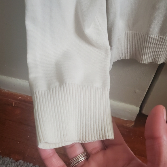 Banana Republic Ivory Pullover - Picture 4 of 4